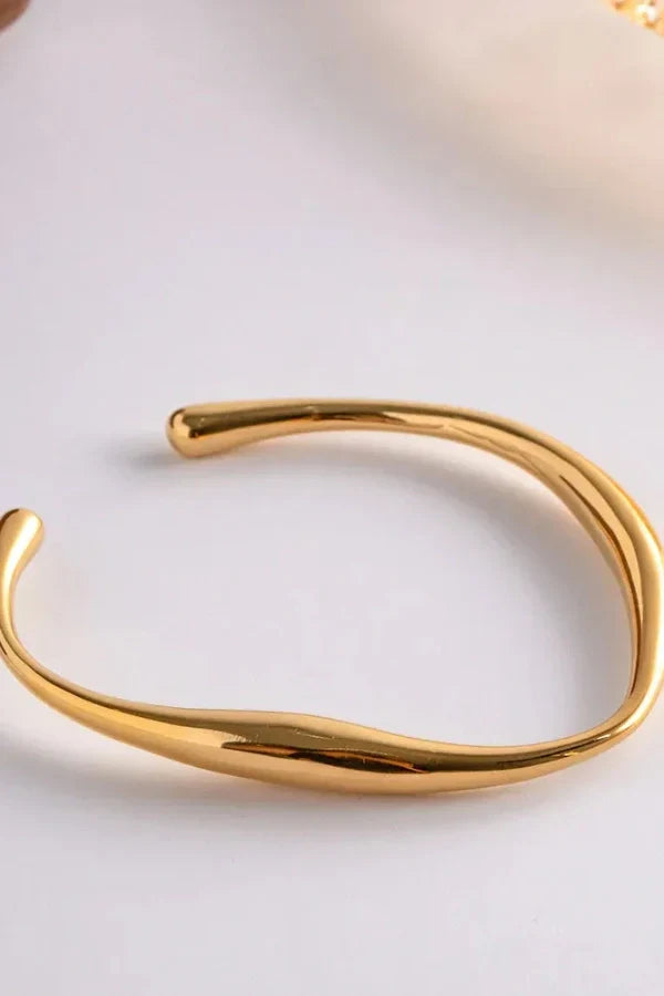 Aaliyah | Gold bangle elegant jewelry bracelet