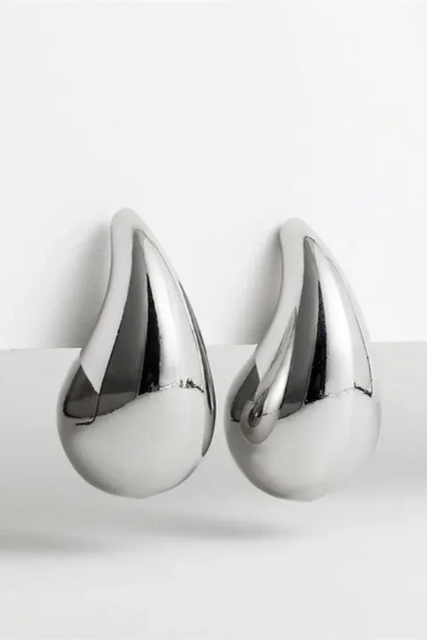 Olivia | Raindrop minimalist everyday earrings