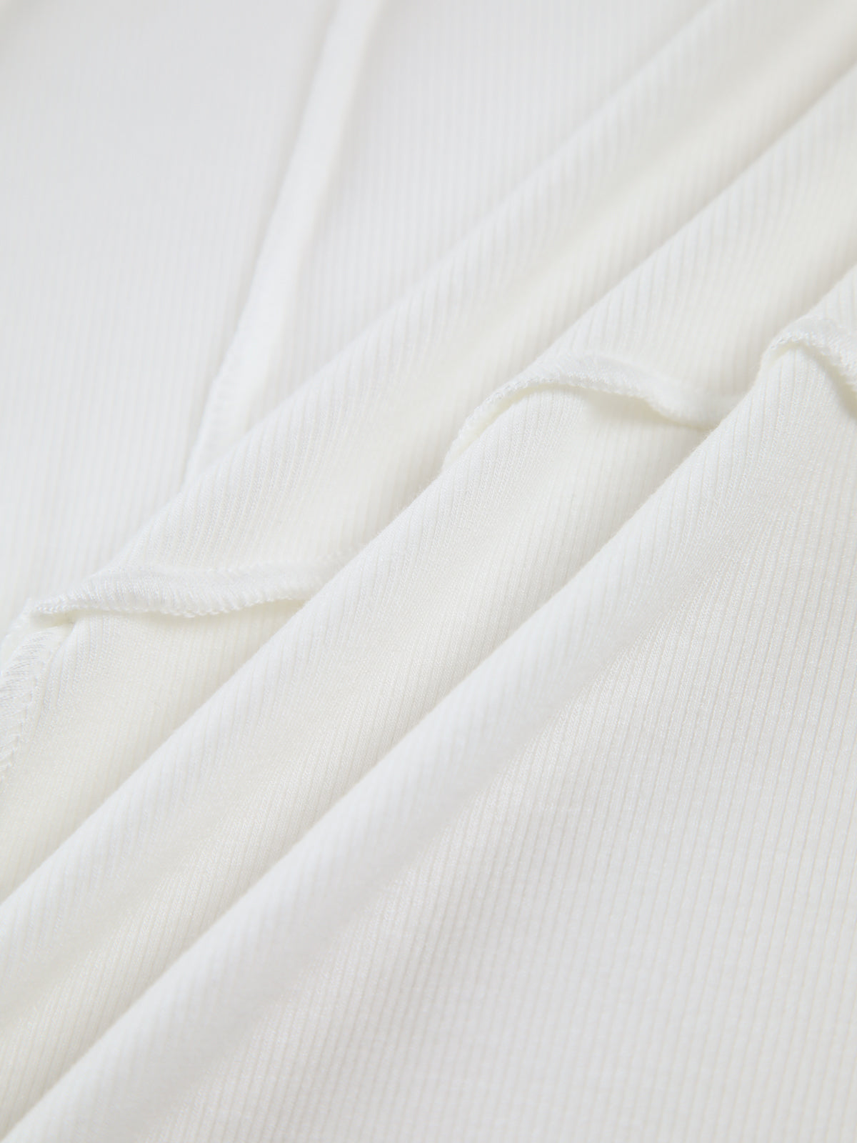 Alara | Women’s long sleeve top with structured fit