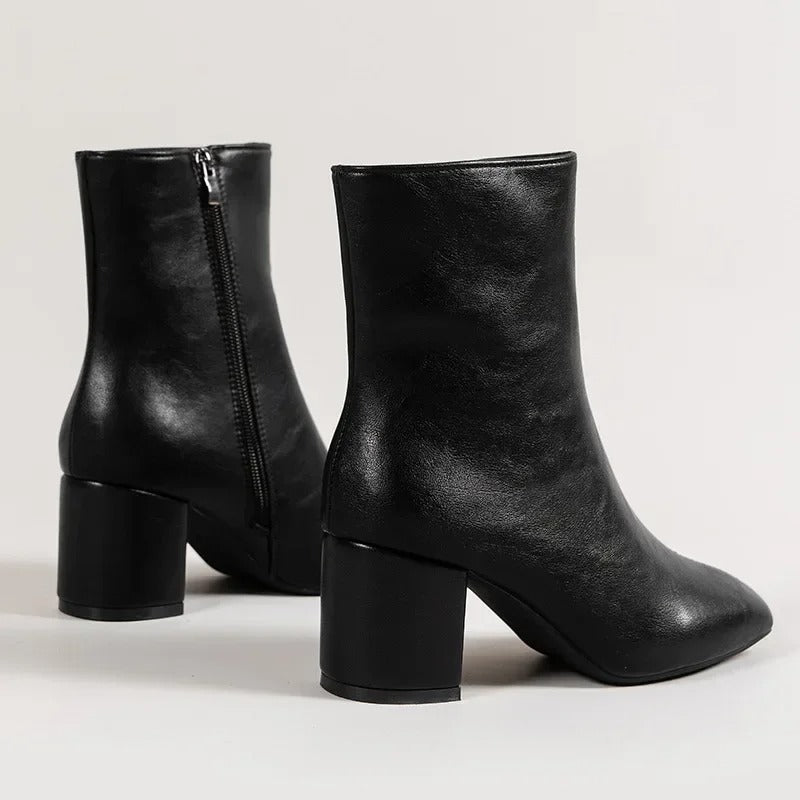 Avida | Brown ankle boots with side zipper and block heel