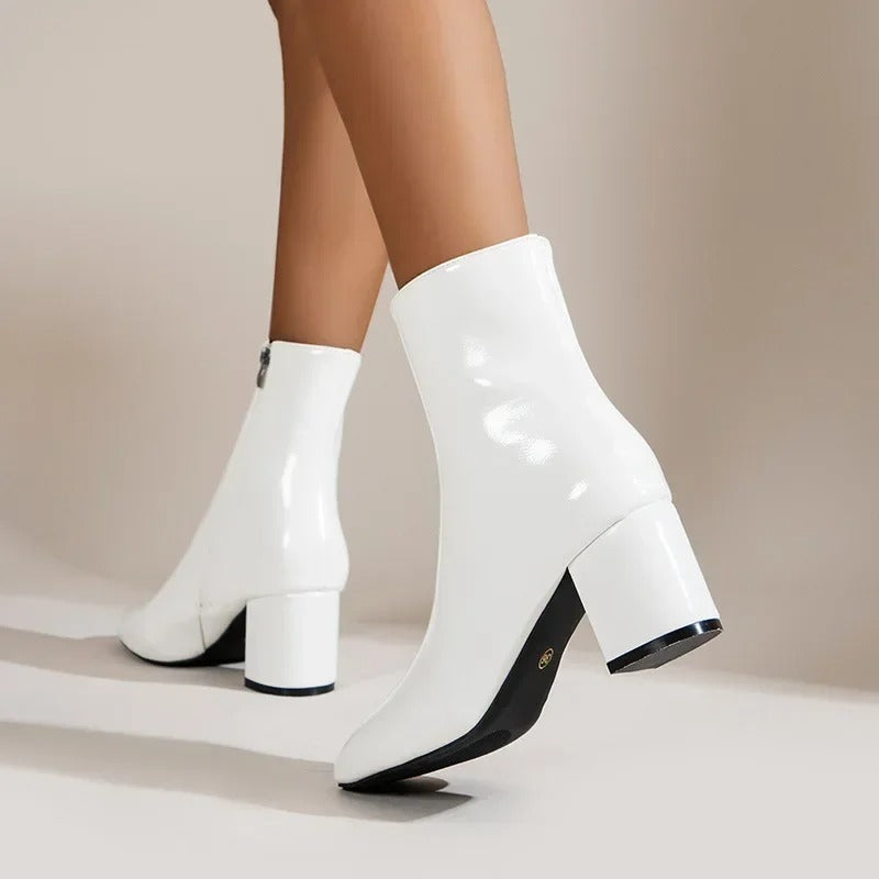 Avida | Brown ankle boots with side zipper and block heel