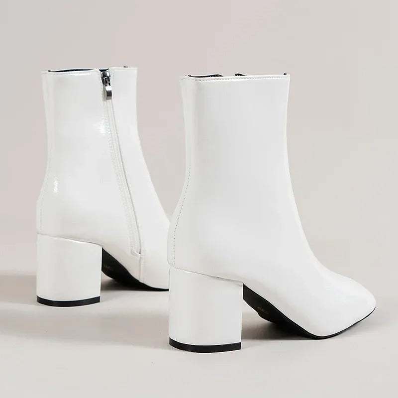 Avida | Brown ankle boots with side zipper and block heel