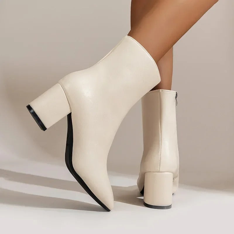 Avida | Brown ankle boots with side zipper and block heel