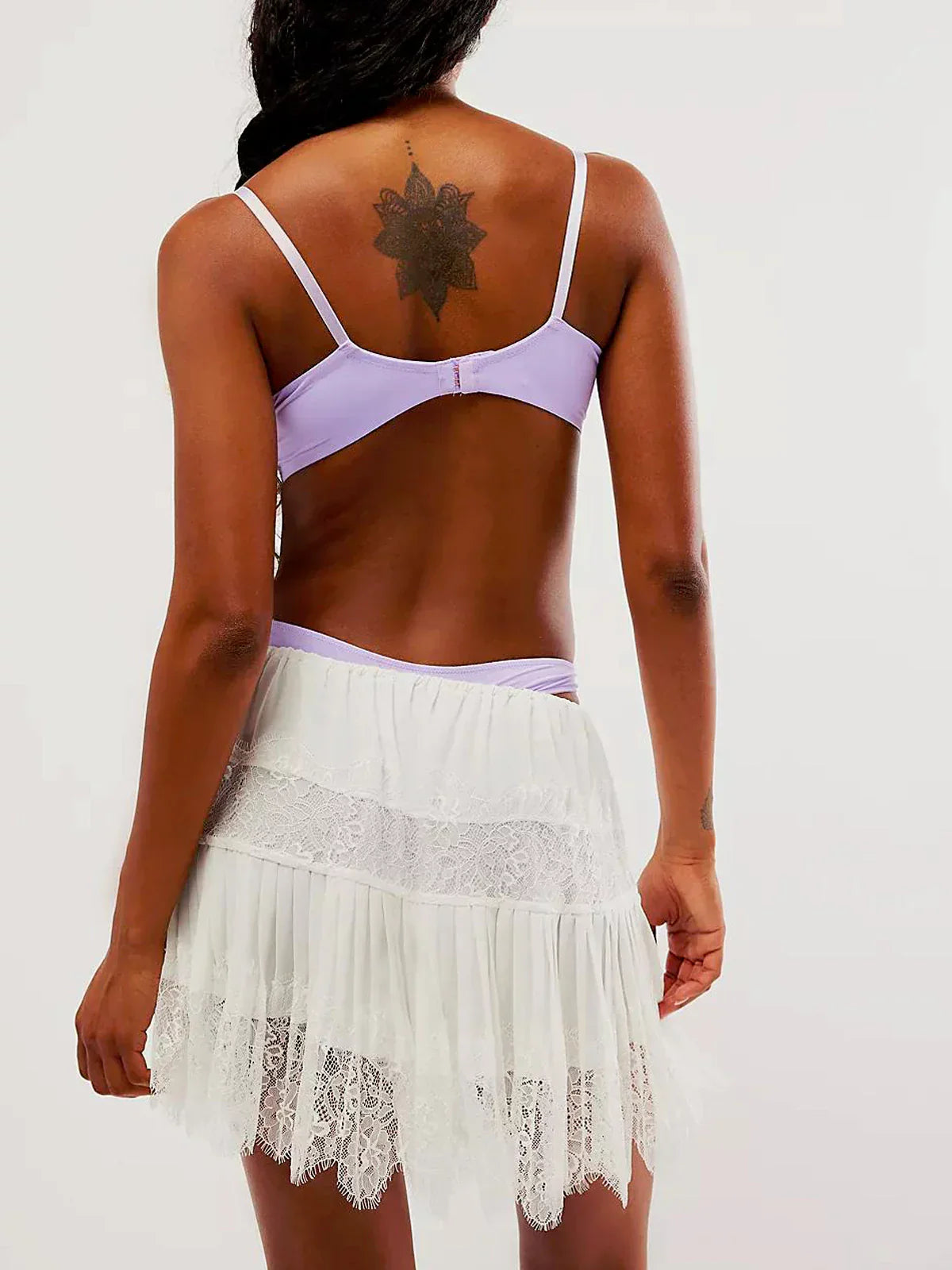 Elara | Classy mini skirt with wavy hem