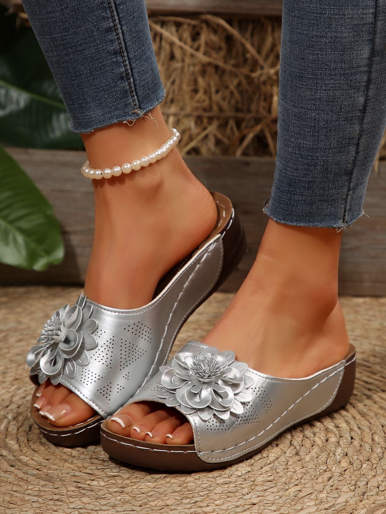 Ave | Flower wedge sandals