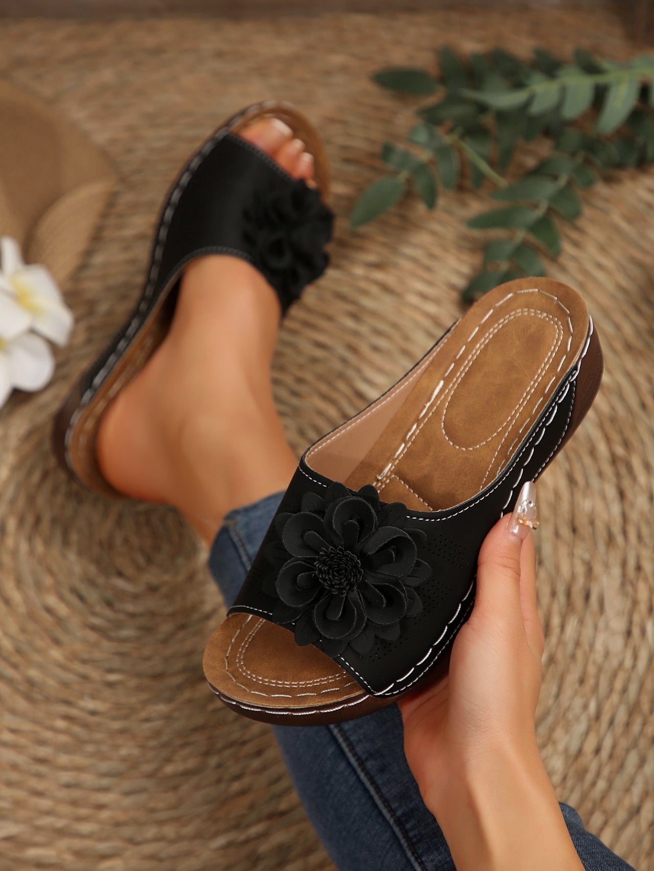 Ave | Flower wedge sandals
