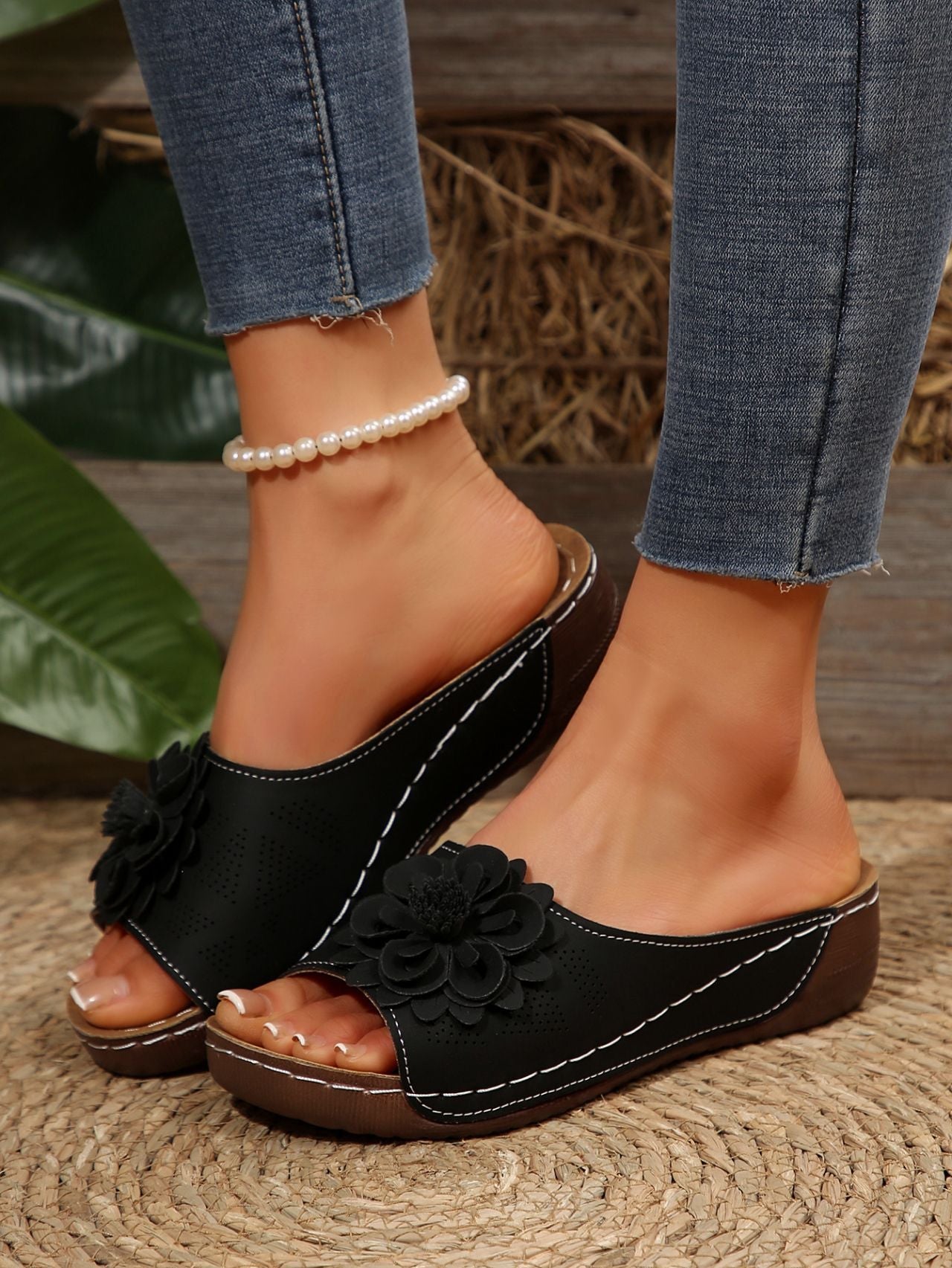 Ave | Flower wedge sandals