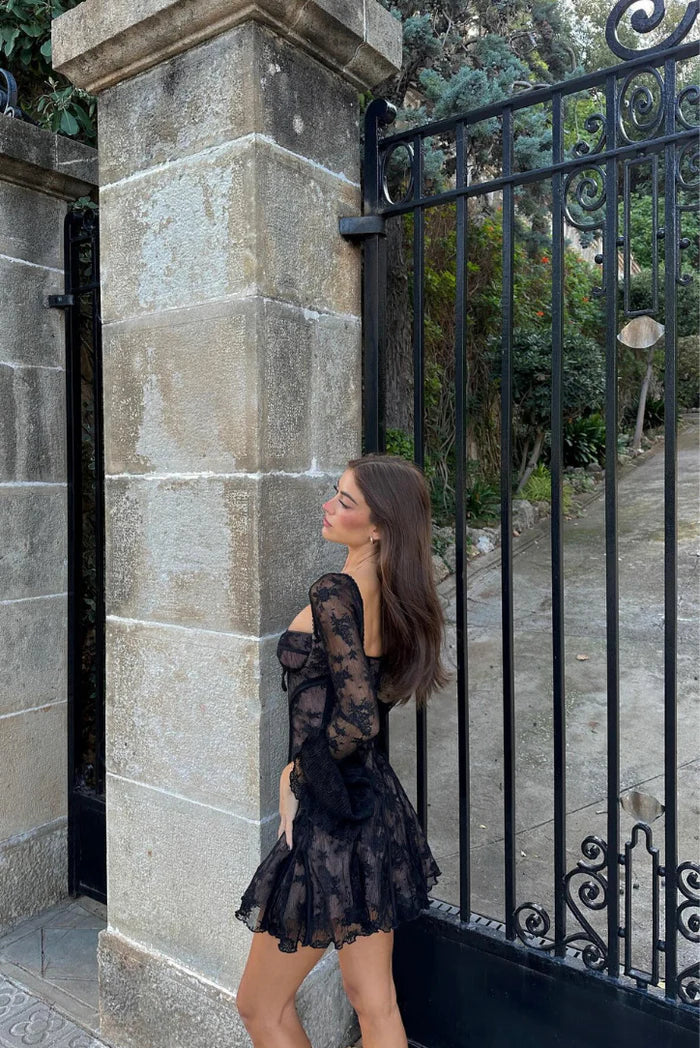 Mael | Women’s long sleeved lace mini dress