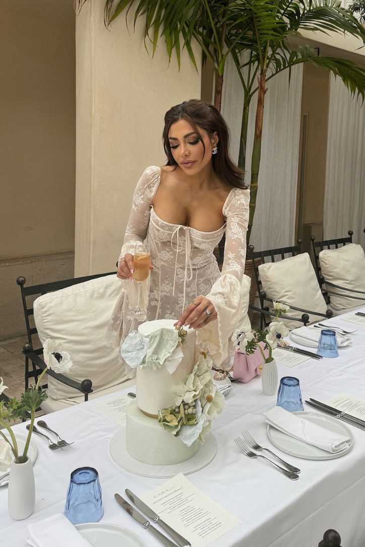 Mael | Women’s long sleeved lace mini dress