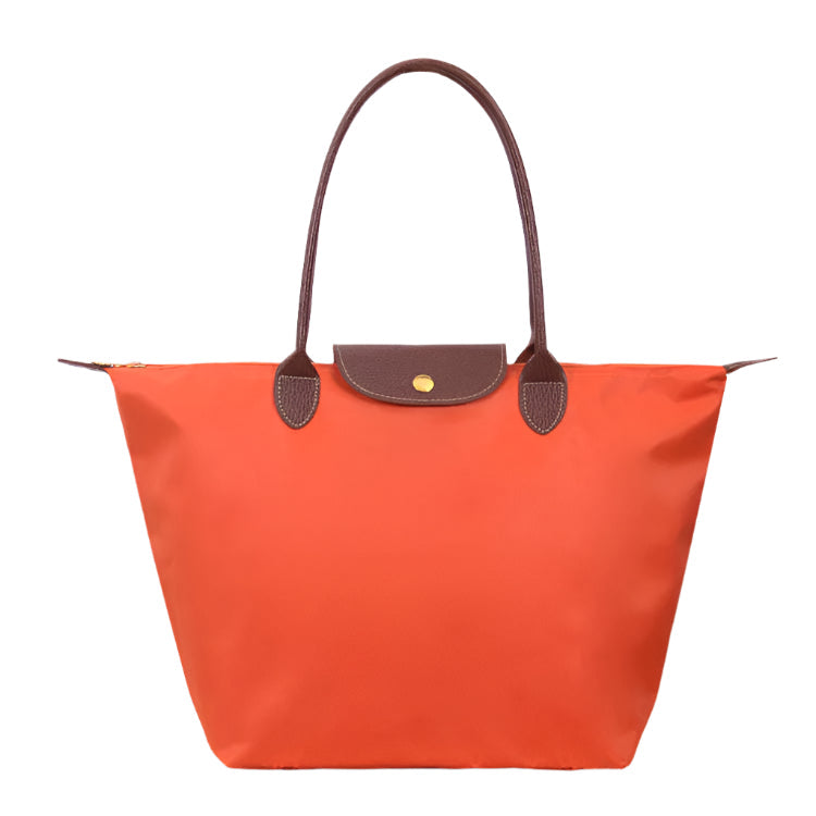 Camille | Women’s shoulder bag with compact shape and structured compartments