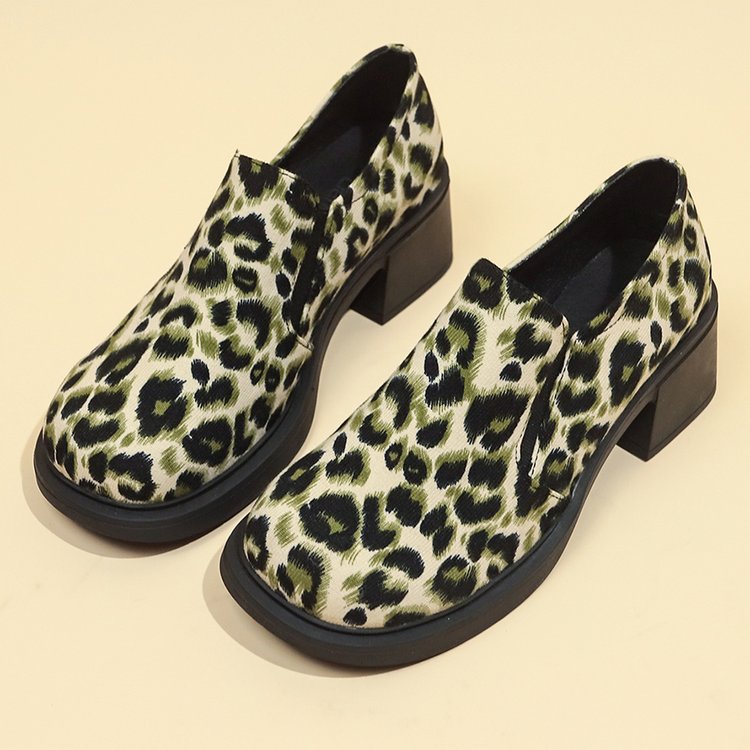 Ameliana | Square-toe slip-on shoes with block heel