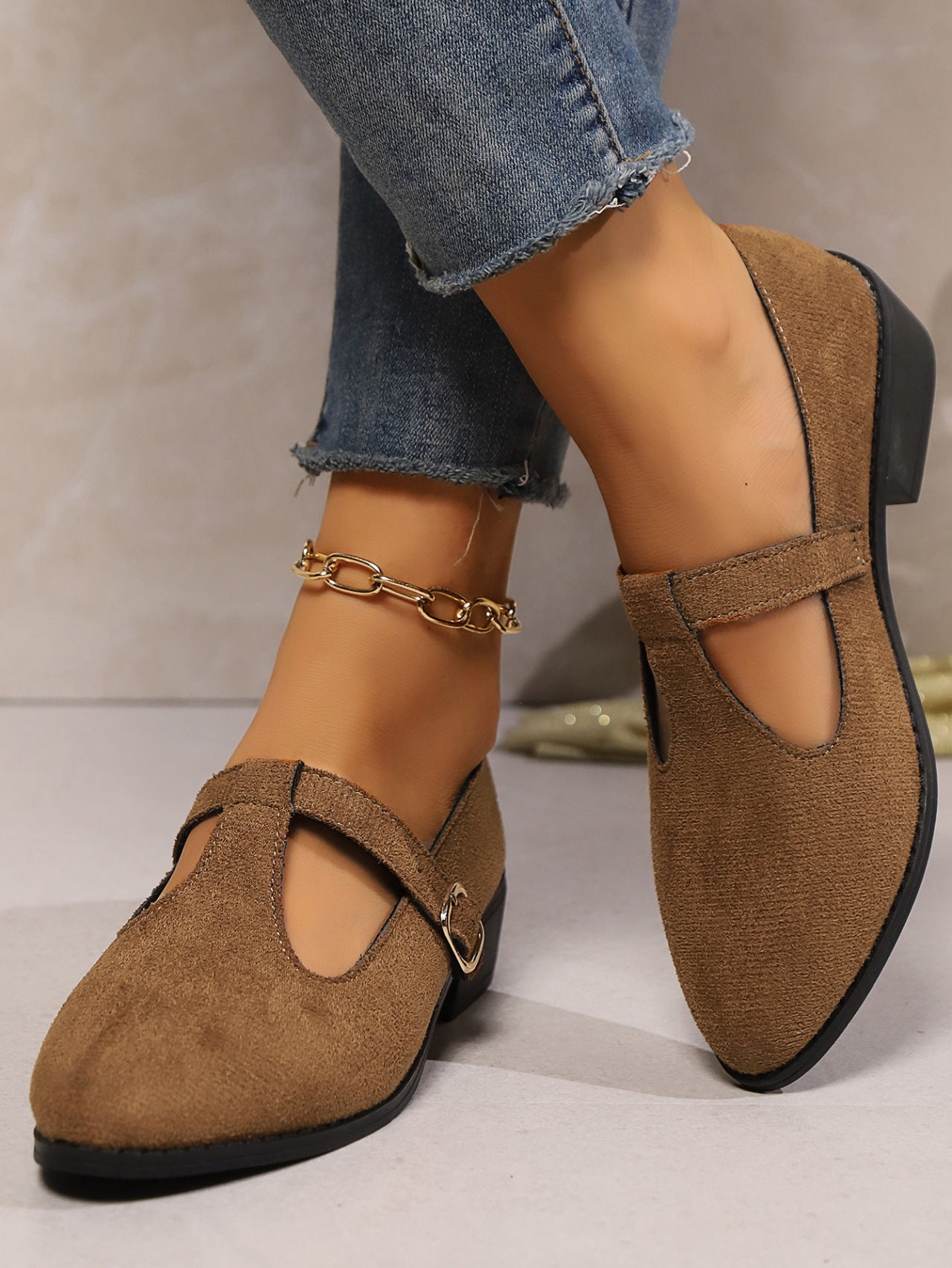 Pea | Women’s ballerina shoes with pointed toe and adjustable strap