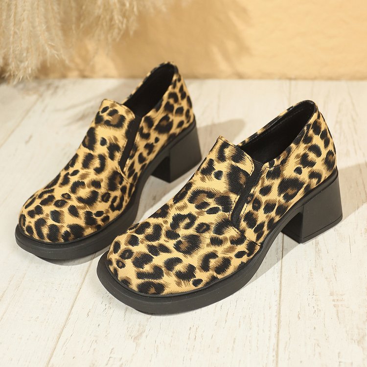 Ameliana | Square-toe slip-on shoes with block heel