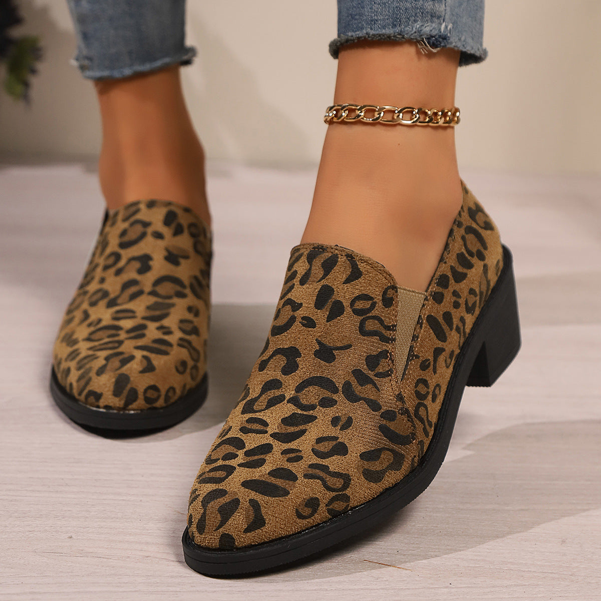 Mikha | Women’s low shoes with leopard print and block heel