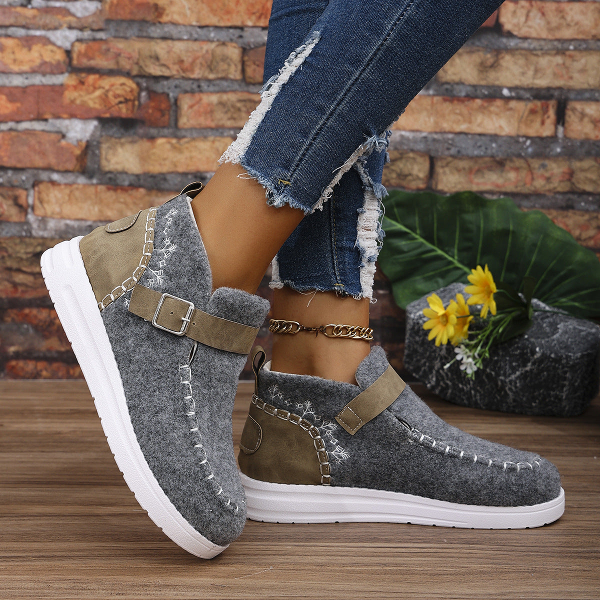Hailey | Women’s slip-on shoes with strap detail and low heel