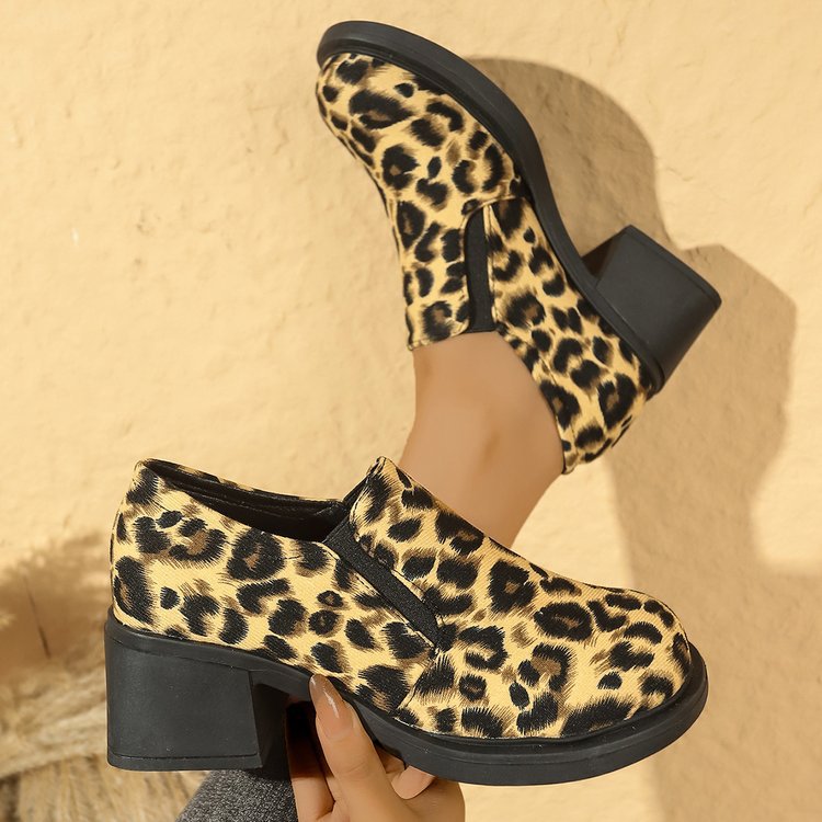 Ameliana | Square-toe slip-on shoes with block heel