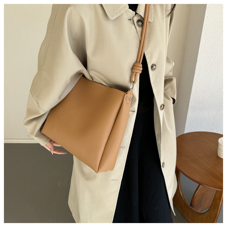 Kate | Women’s retro bucket bag – casual, lightweight & functional