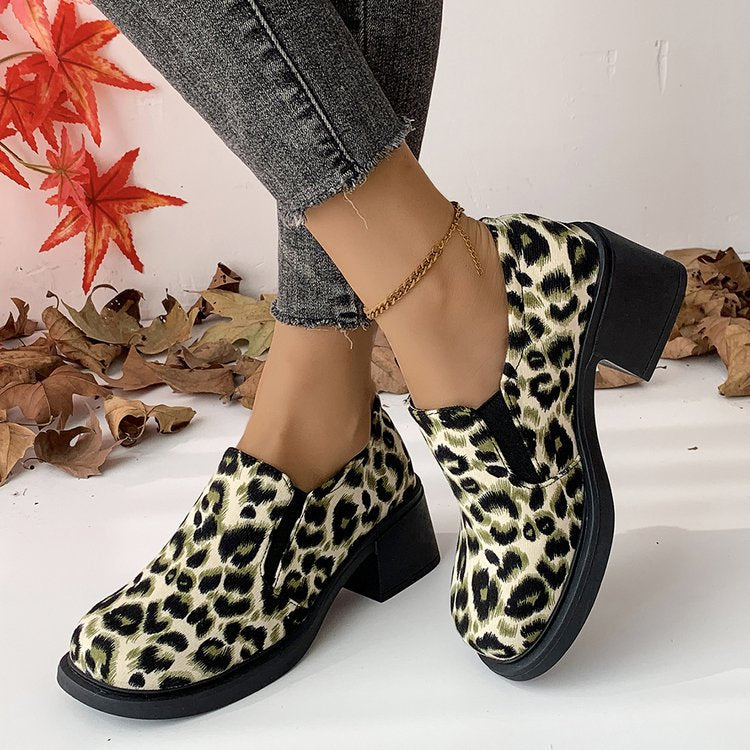 Ameliana | Square-toe slip-on shoes with block heel