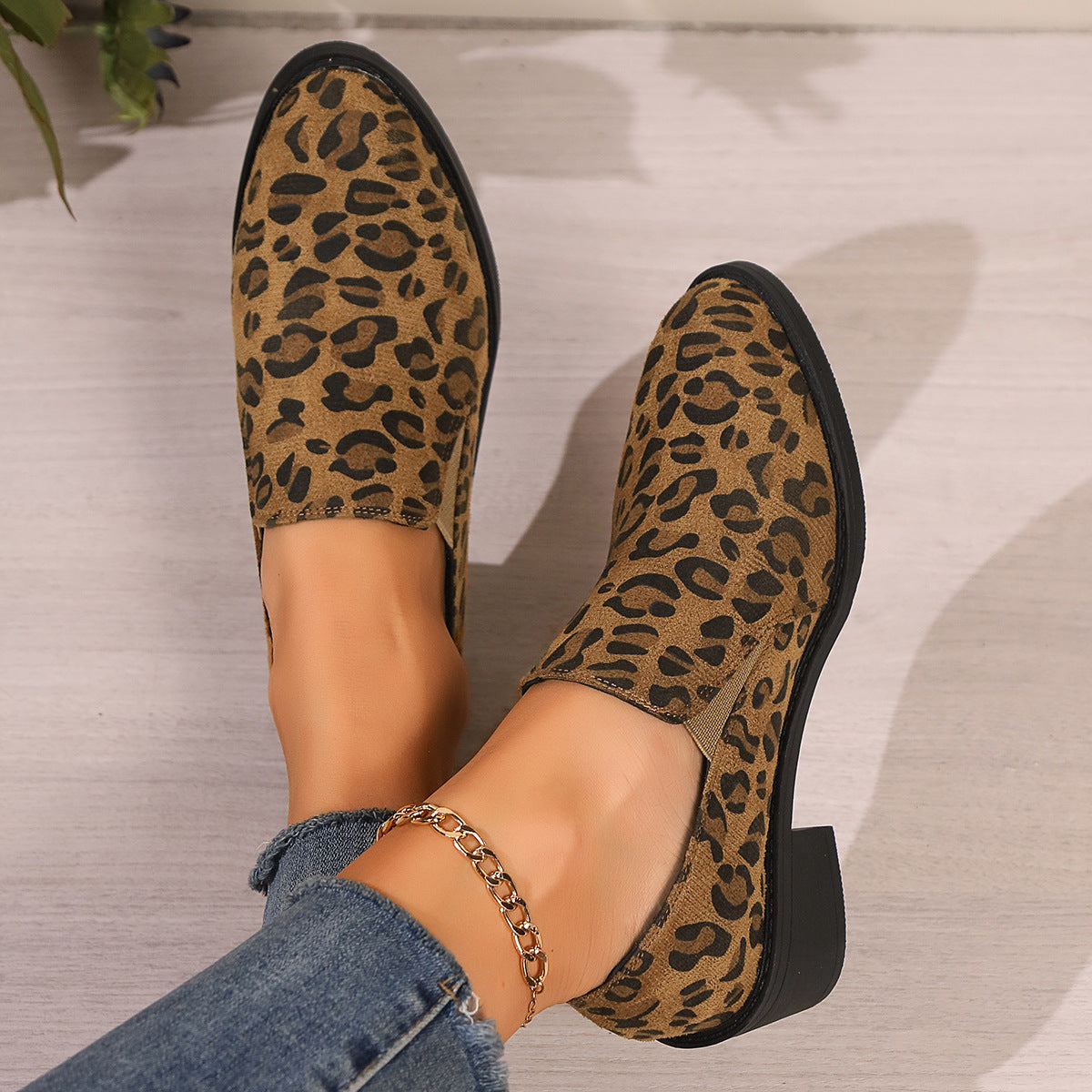 Mikha | Women’s low shoes with leopard print and block heel