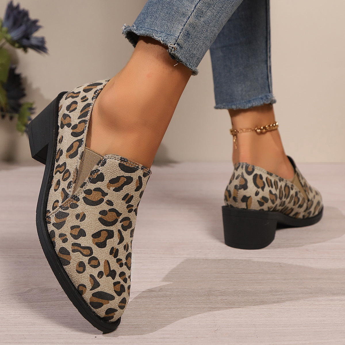 Mikha | Women’s low shoes with leopard print and block heel