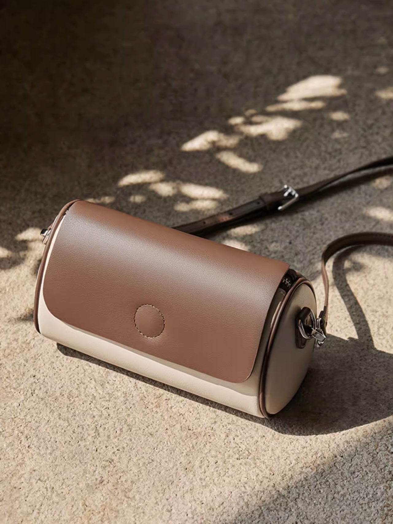 Ella | Women’s crossbody bag with contrast detail and mini size