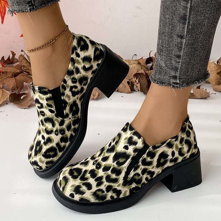 Ameliana | Square-toe slip-on shoes with block heel