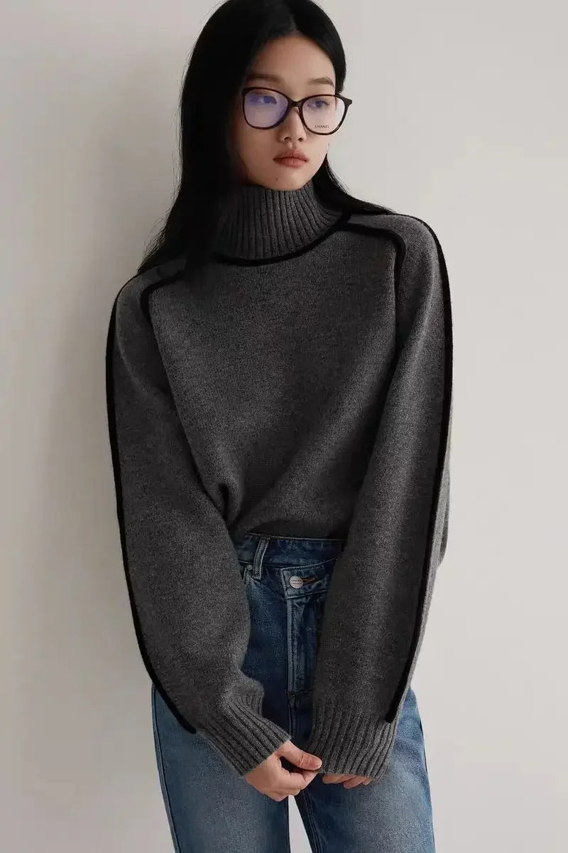 Elano | Turtleneck sweater with contrasting seams