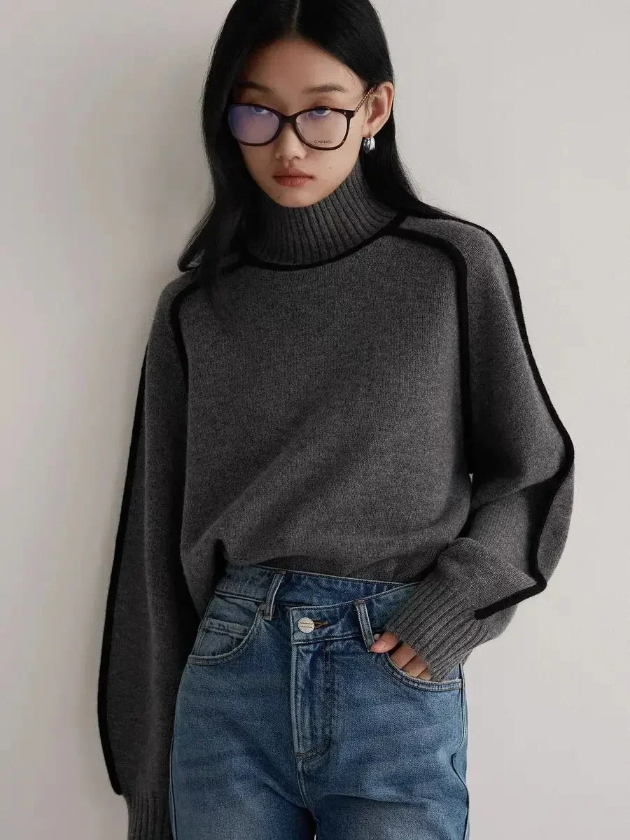 Elano | Turtleneck sweater with contrasting seams