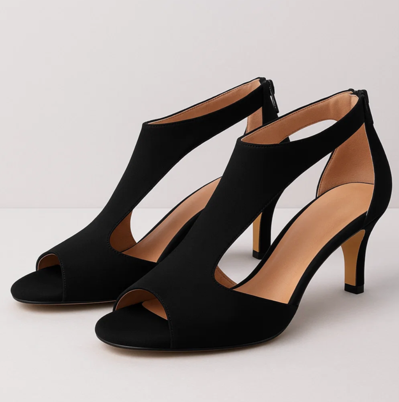 Reyna | Heels with open design and low lift
