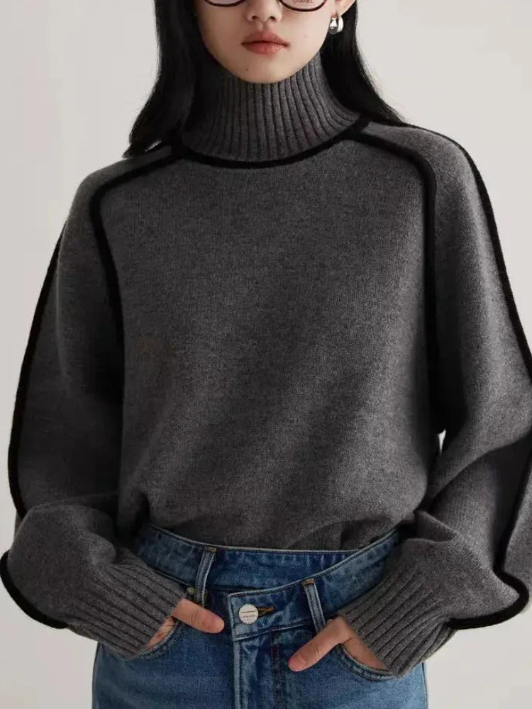 Elano | Turtleneck sweater with contrasting seams
