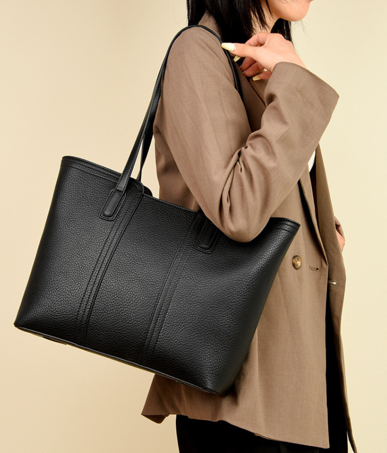 Mila | Women’s tote bag with contrast detail and zip closure