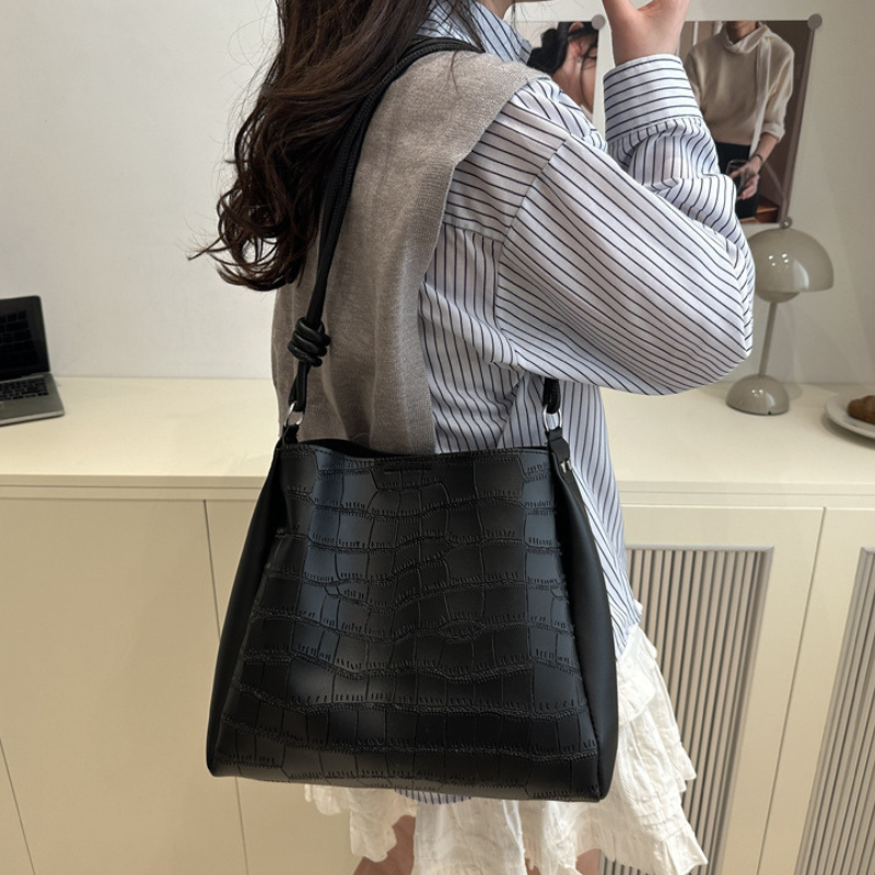 Fiona | Women’s high-end tote bag minimalist design & spacious