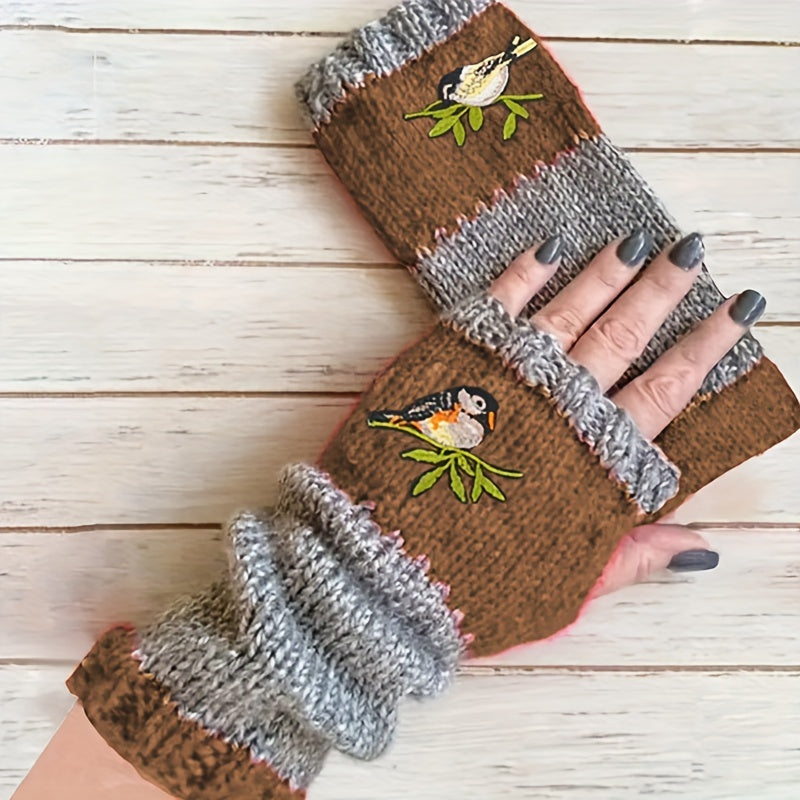 Avery | Fingerless gloves with delicate embroidery
