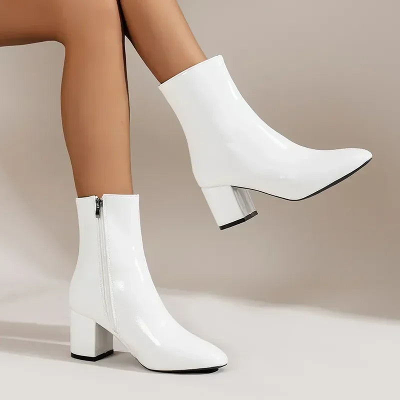 Avida | Brown ankle boots with side zipper and block heel