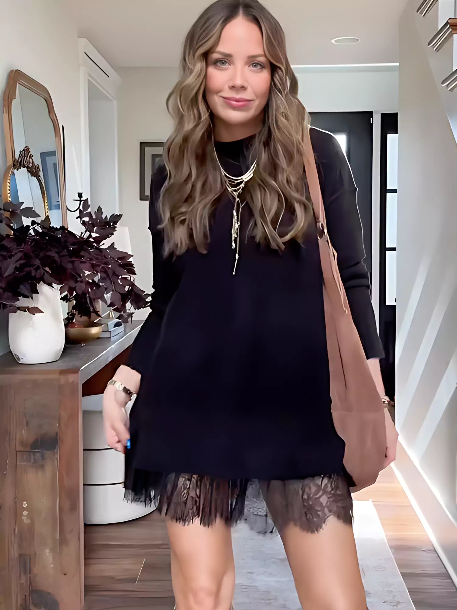 Elara | Classy mini skirt with wavy hem