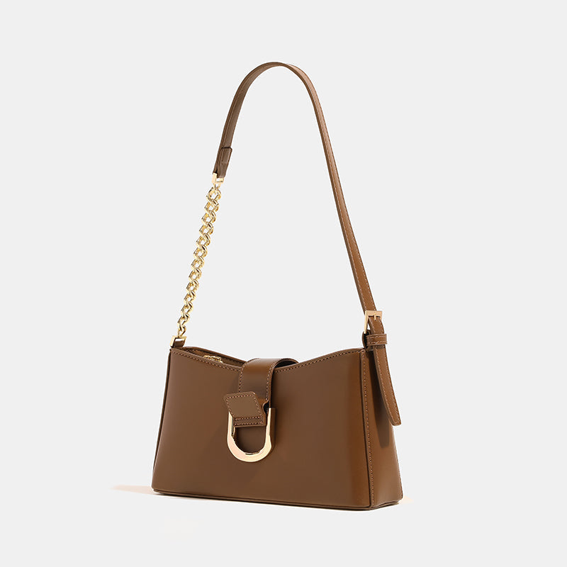 Rhea | Shoulder bag with chain detail and flap closure
