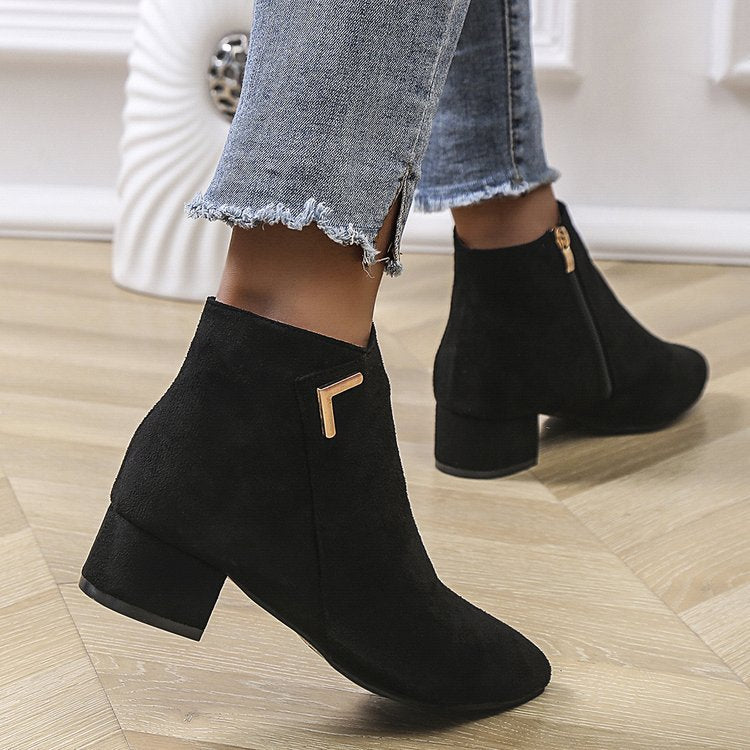 Kim | Women’s ankle boots with pointed toe and block heel