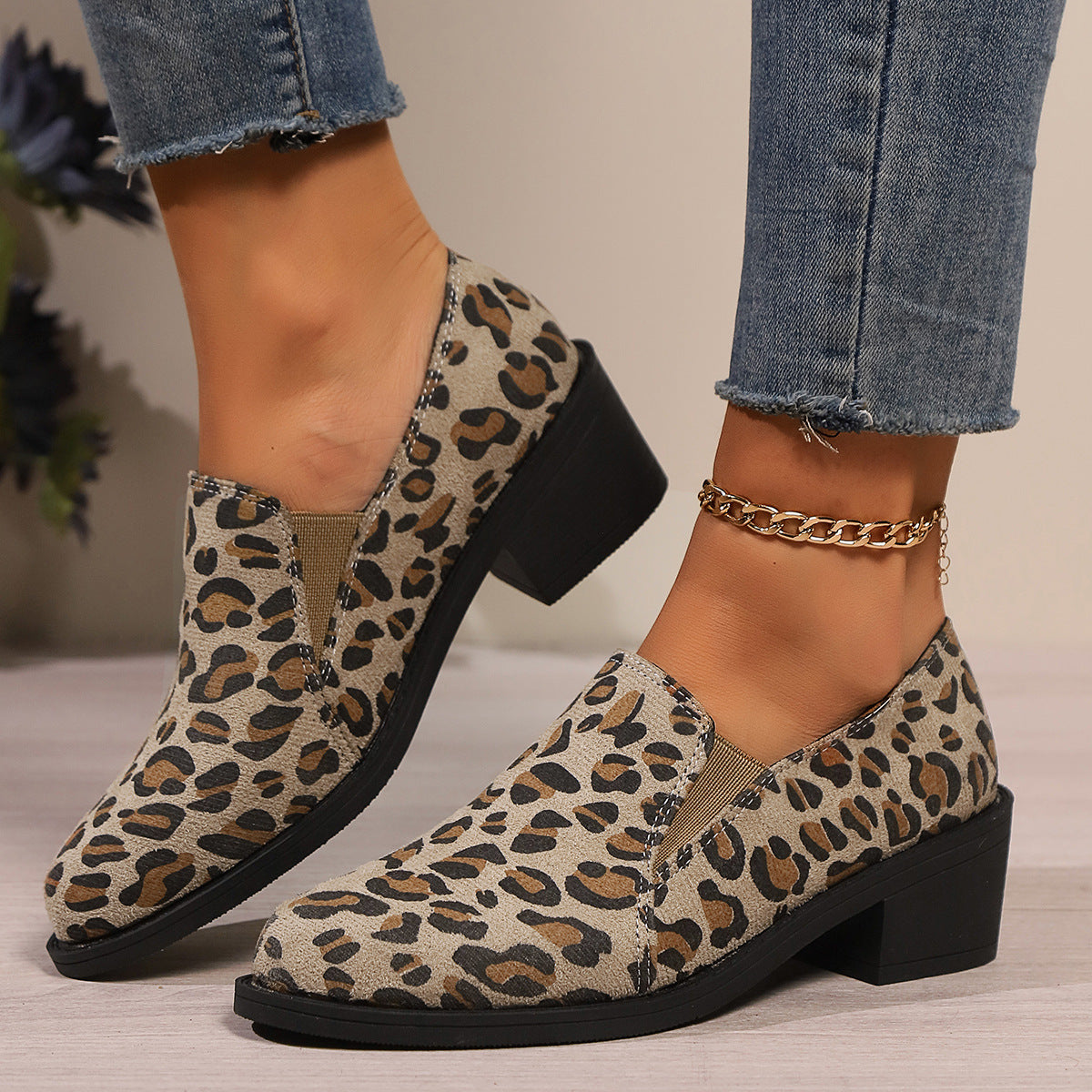 Mikha | Women’s low shoes with leopard print and block heel
