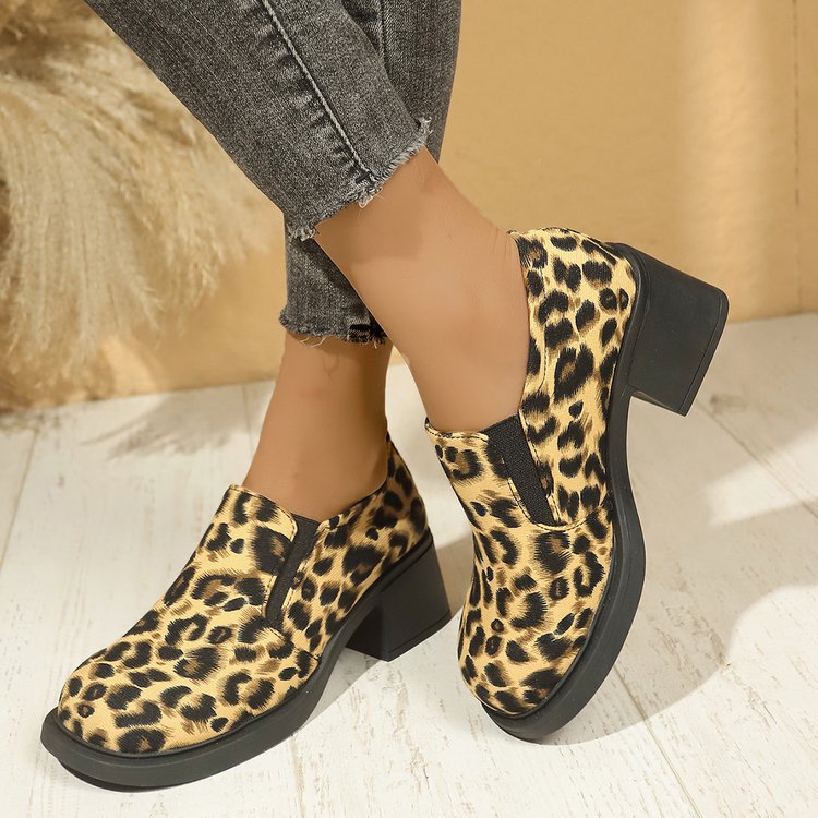 Ameliana | Square-toe slip-on shoes with block heel