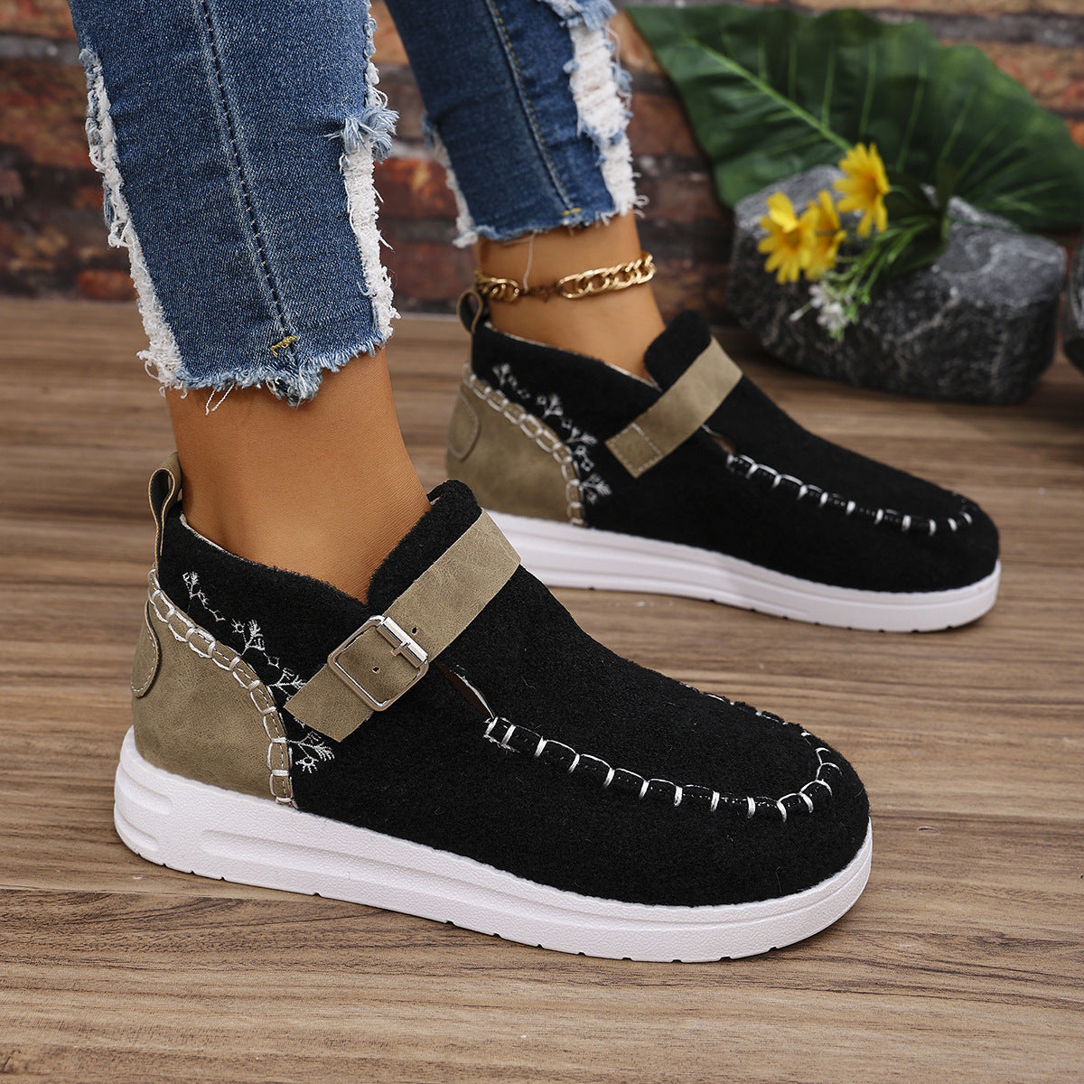 Hailey | Women’s slip-on shoes with strap detail and low heel
