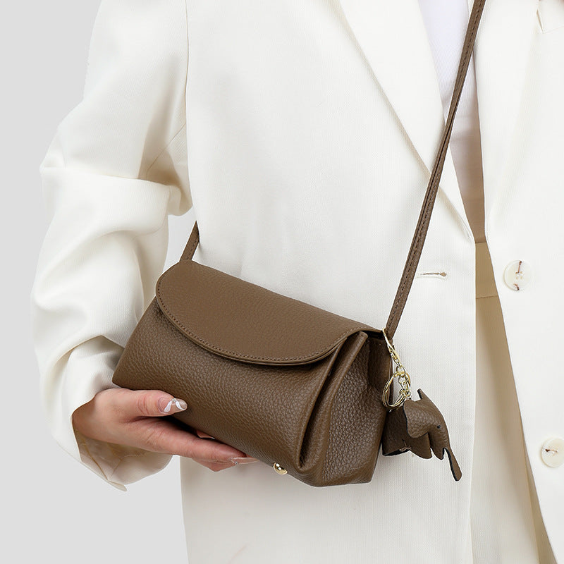 Chloe | Women’s crossbody bag with flap closure and playful detail