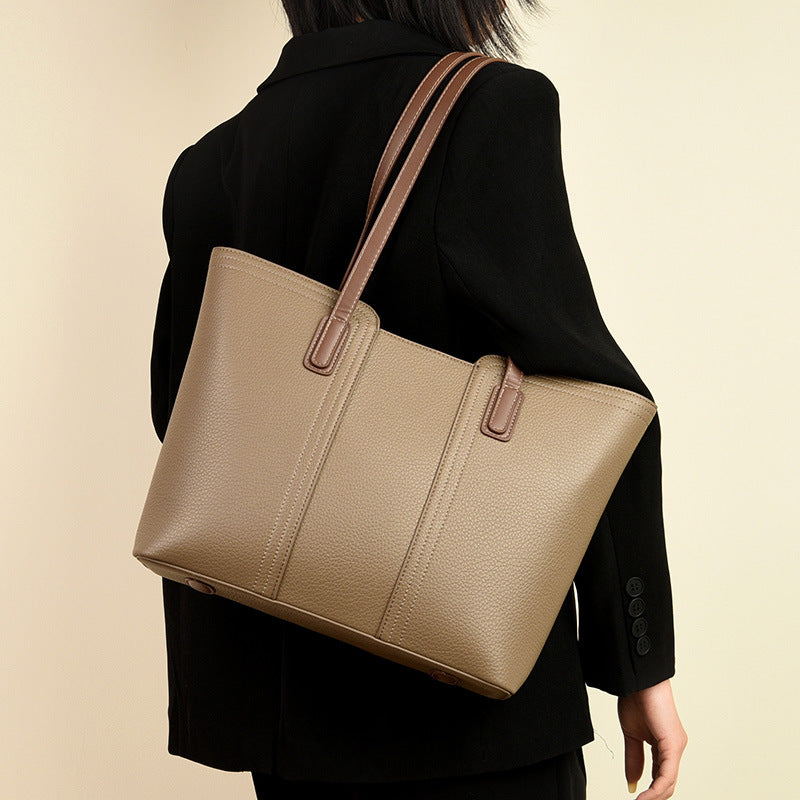 Mila | Women’s tote bag with contrast detail and zip closure