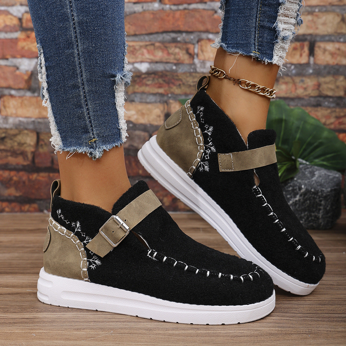 Hailey | Women’s slip-on shoes with strap detail and low heel