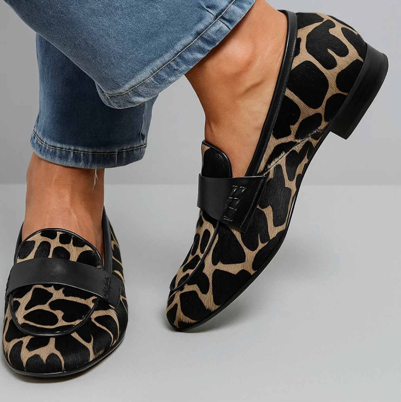 Elowen | Loafers with modern pattern detail