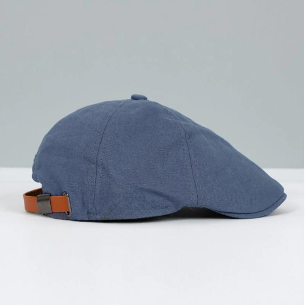 Charlie | Women's flat cap with curved brim and structured crown